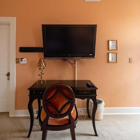 Nice + Cozy Studio In Durham, Steps Away From Duke Apartment Exterior photo