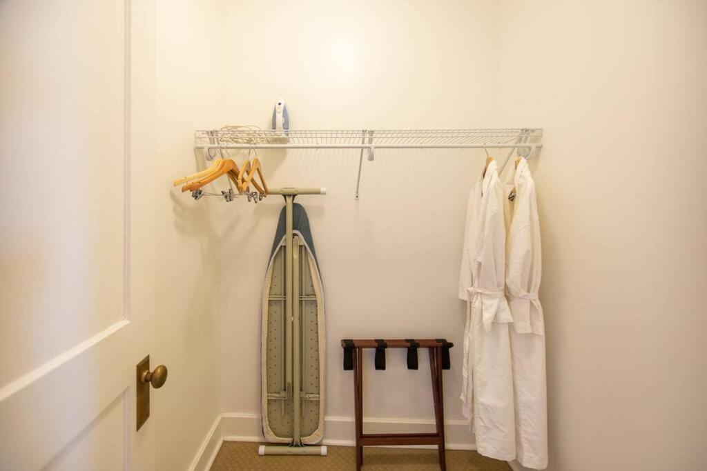 Nice + Cozy Studio In Durham, Steps Away From Duke Apartment Exterior photo